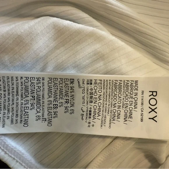 Roxy Tropical 2 Piece Set Brami 2 Crop Top & East Does It Shorts Women’s XL NWT - Picture 7 of 7